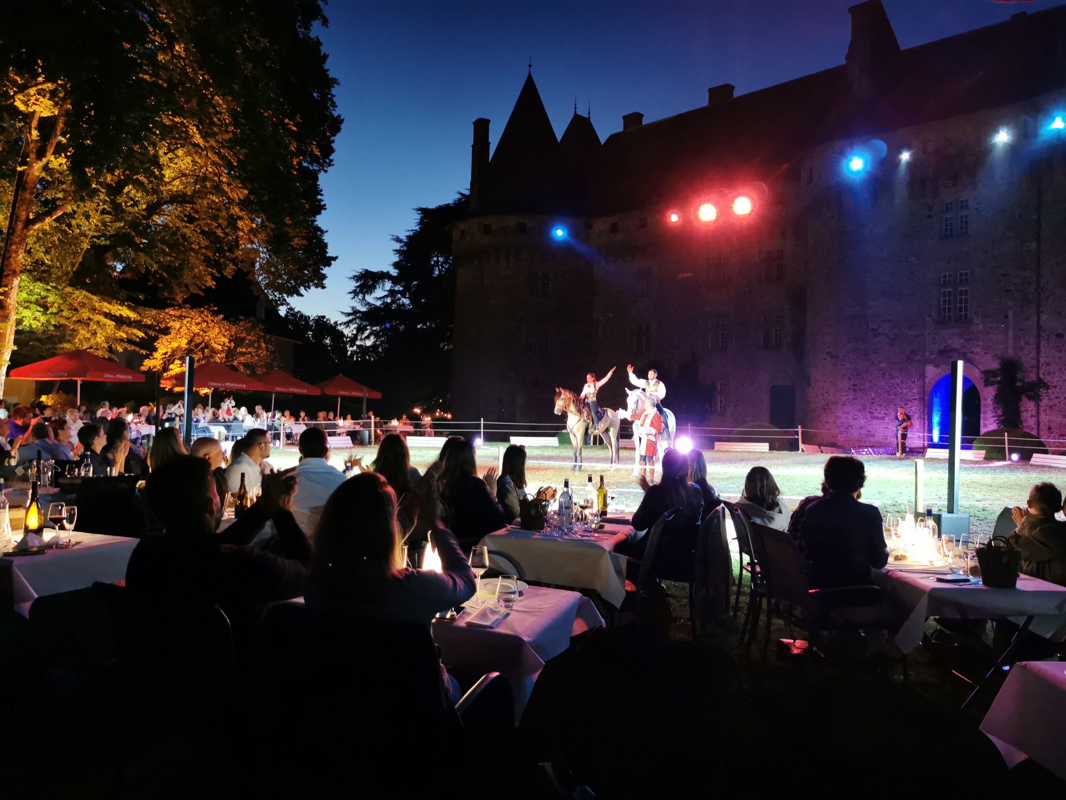 Cabarets équestres